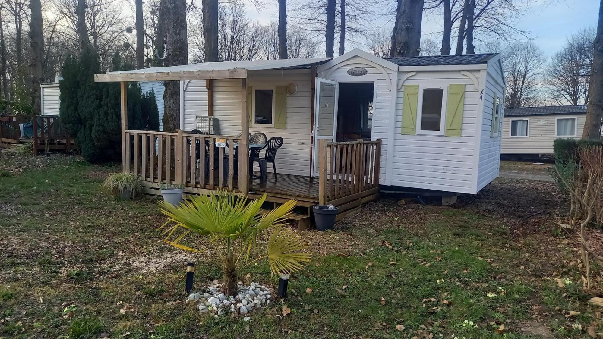 Location Mobil-Home Le Parc Des Roches Saint-Chéron Eksteriør billede